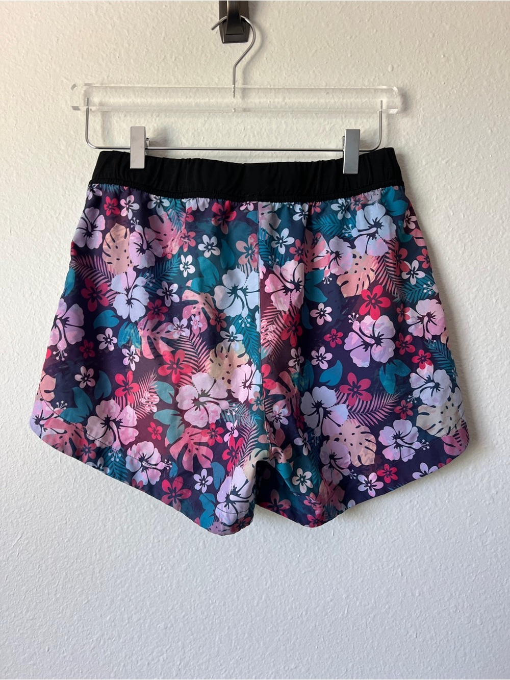 Tachuntfish Women’s Hawaiian Print Shorts | Size:large - Picture 2 of 2